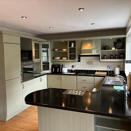 Teachin Na Greine Cahir